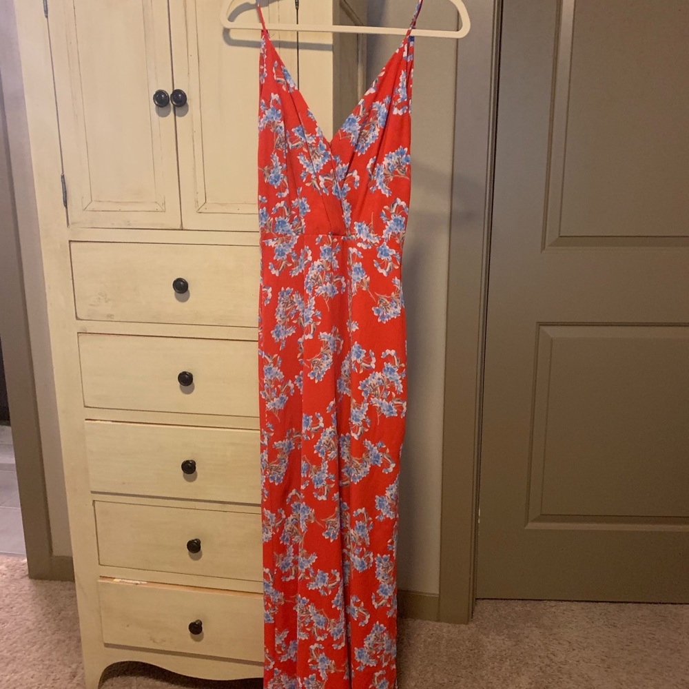 Beautiful Lush Maxi Dress, like new, small 👗👗